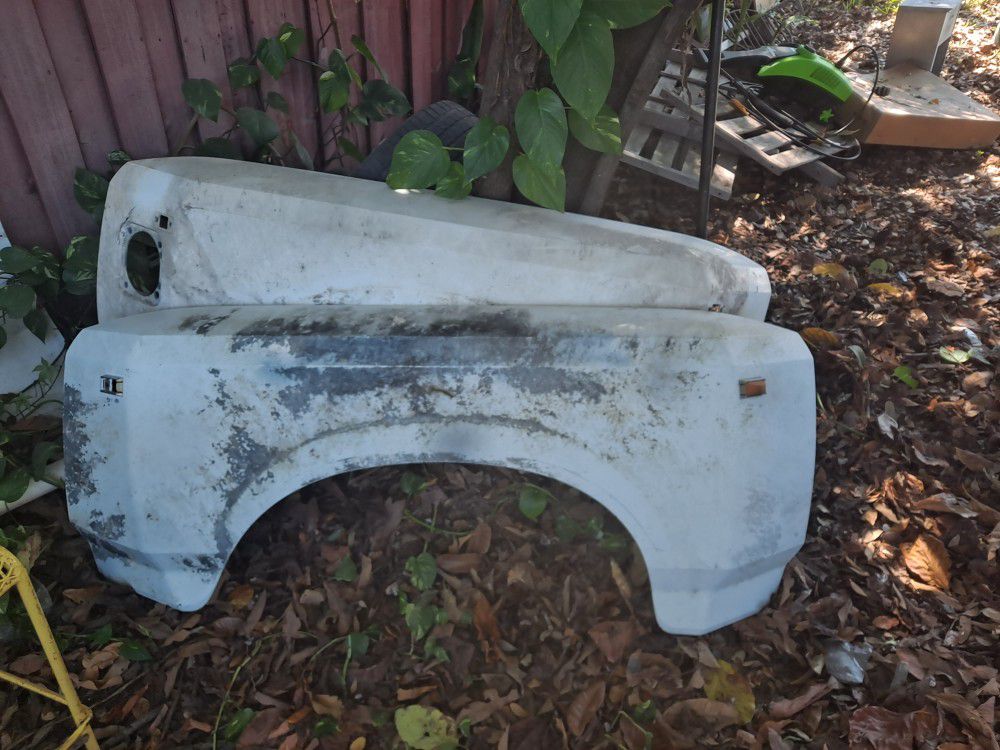 Truck Parts Ford Obs 1997 Dually Fenders Used Obo