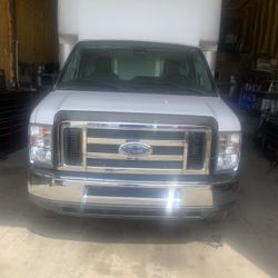 2013 Ford E-450