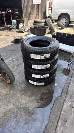 4 llantas 225-75-16LT!!!!!!