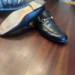 GUCCI JORDAAN LEATHER LOAFER 

