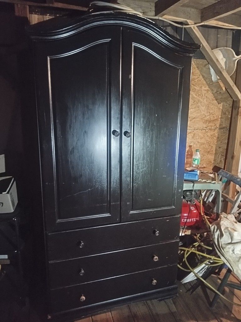 Black Wardrobe/Chiffrobe