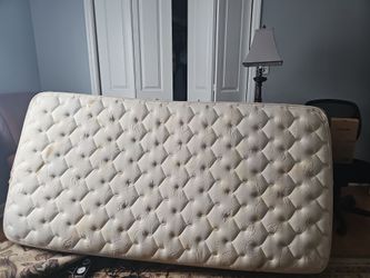 Twin mattresses