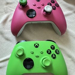 2 Xbox Controllers Green And Pink 