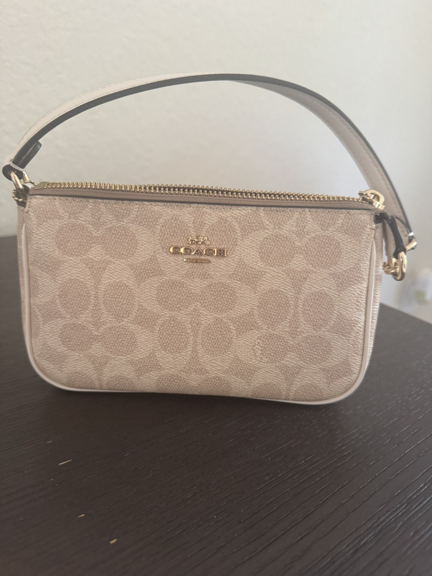 nolita 19 coach bag In Signature Canvas