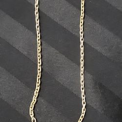 Vtg. Signed Monet 28" Long Goldtone Necklace With Beautiful Flower Pendant Rare!