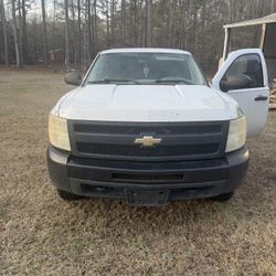 011 Chey Silverado