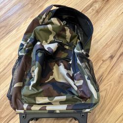 Rockland 17" Rolling Backpack – Camo / Camouflage (Great Condition)