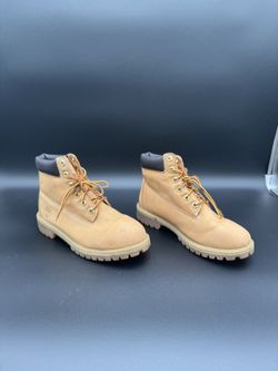 Timberland boots Size 6 Classic style