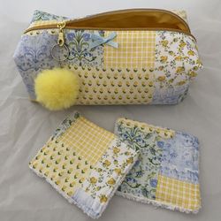Cosmetic Pouch And Matching Facial Wash Pads
