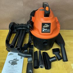 Brand New in Box  Armor All AA255W Wet/Dry Utility Vac 2.5 Gallon, Orange/Black 