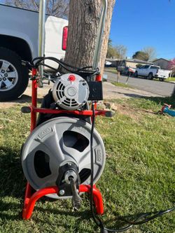 RIDGID
K-400 Drain Cleaning Snake
Auger 120-Volt Drum
Machine with C-32IW 3/8 in. x 75 ft. Cable + 4-Piece Tool Set & GI