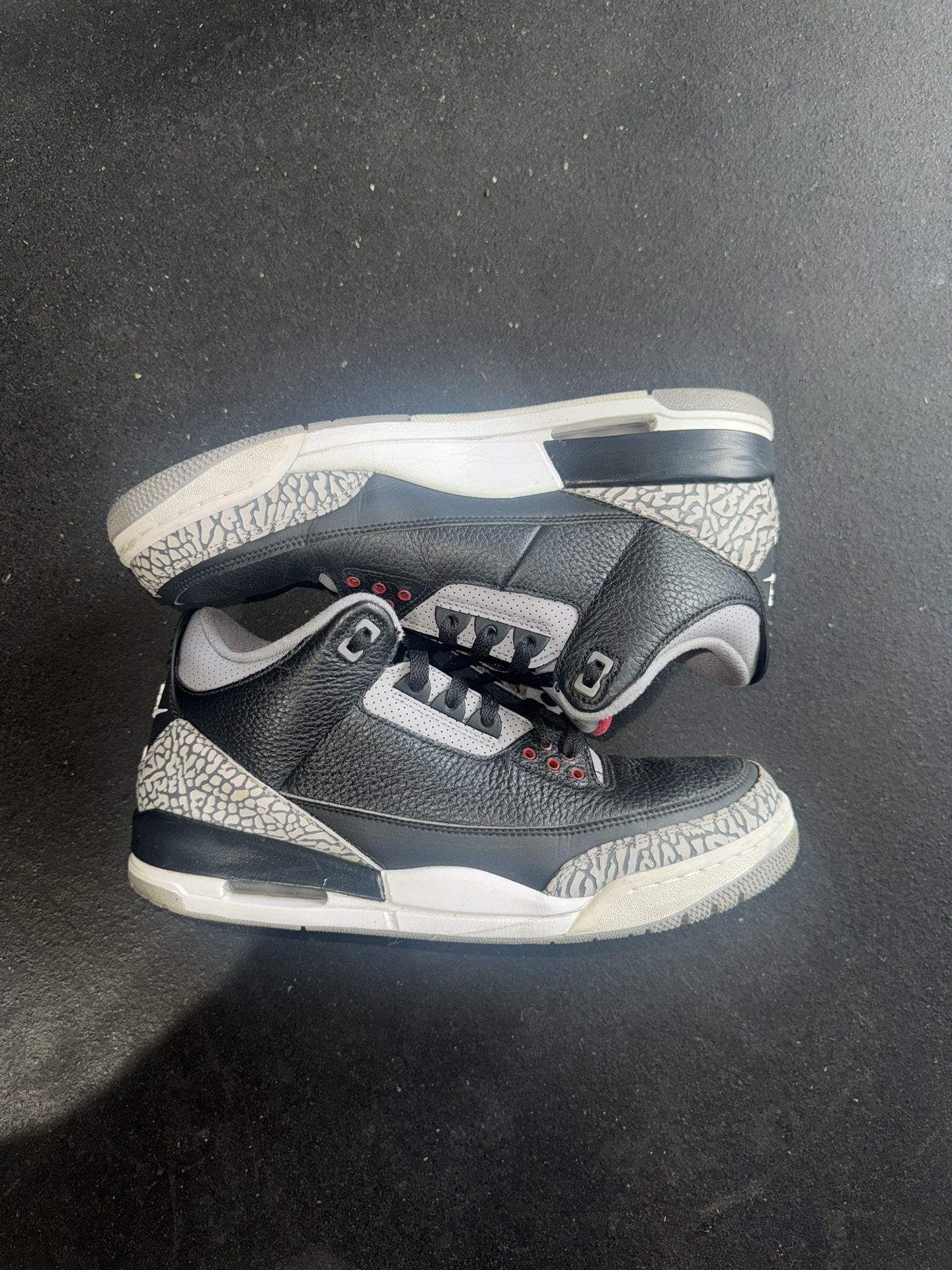 Jordan Retro Black Cement 3s
