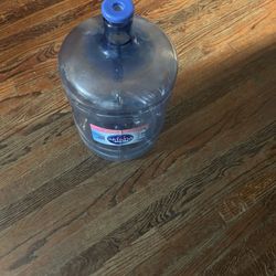 6 Botes Disponibles Para Agua 