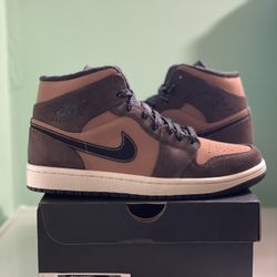 Brand new Jordan Retro 1 mid Dark Chocolate Size 7