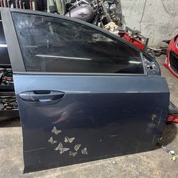 Toyota Corolla 2018 passenger side front and back doors.