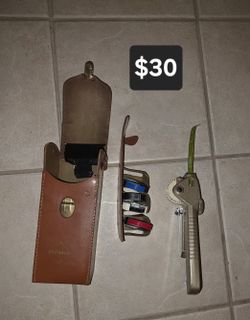 Vintage Dymo Tapewriter, which is a handheld industrial tool used for embossing  labels onto plastic. $30
#labelmaker
Pick up in Harlingen, I live nea