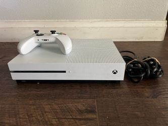 Microsoft Xbox One S 500GB including controller, power plug, and HDMI