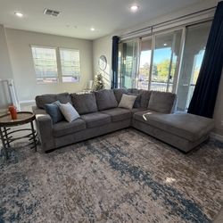 Altari 2-Piece Sleeper Sectional