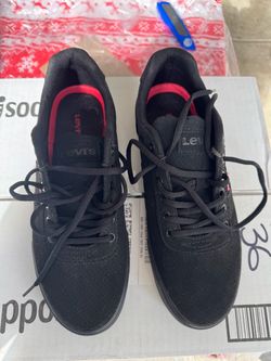 BLACK LEVIS SHOES