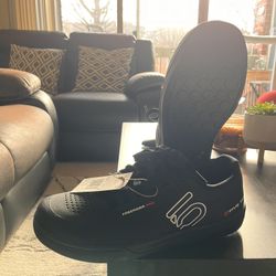 five ten ( adidas) brand new  freerider pro size 10 1/2
