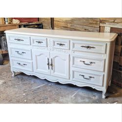 FREE DELIVERY! Vintage French Provincial Style Dresser 