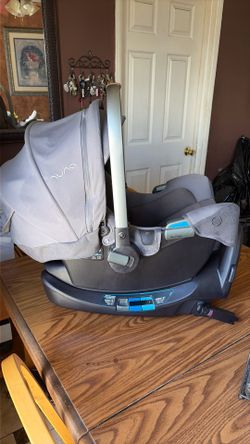 NUNA car seat