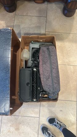Lightly Used Kirby g4 vacuum cleaner in box