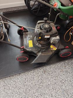 Briggs station lawn mower