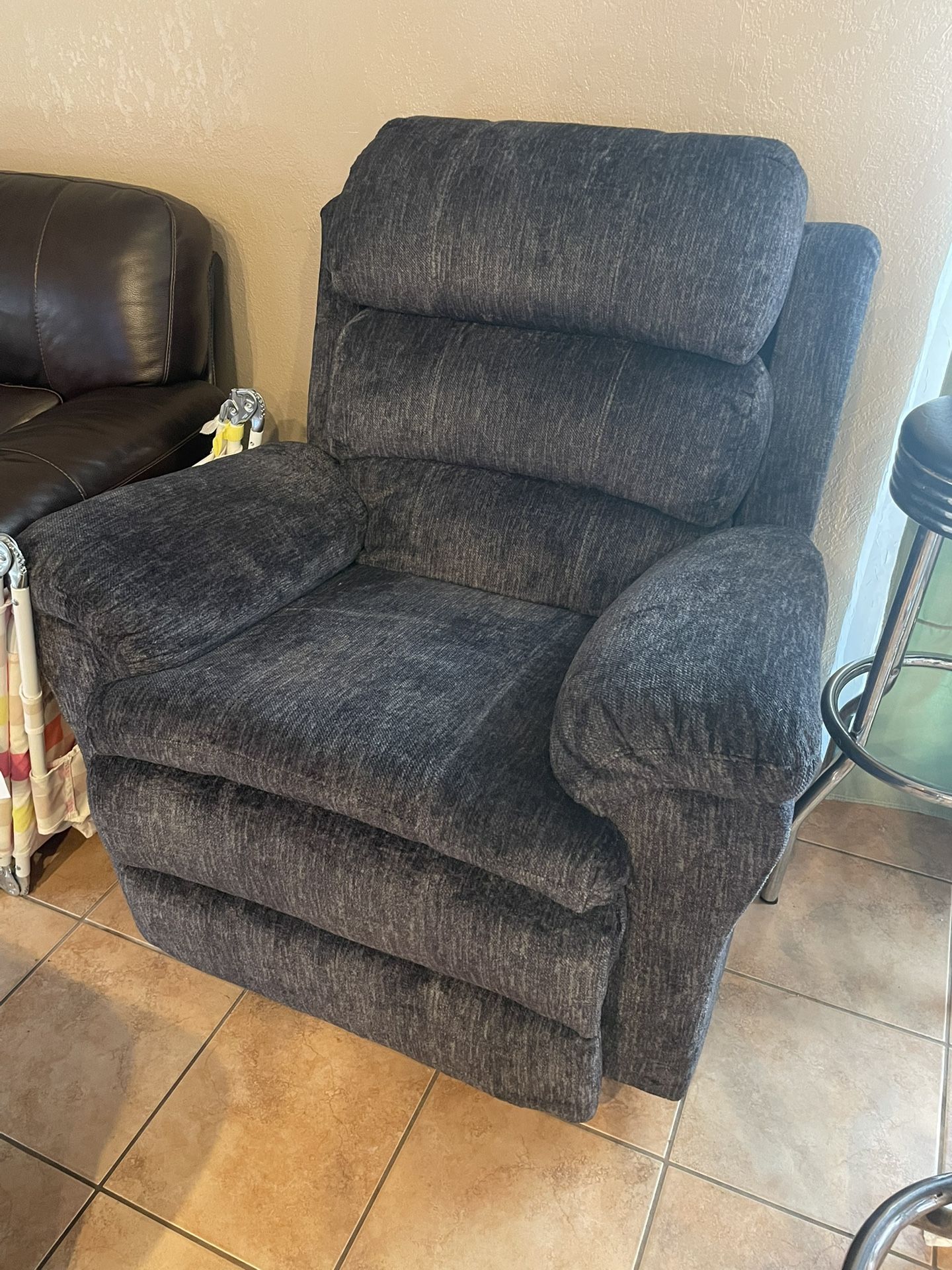 Bob O Pedic Recliner
