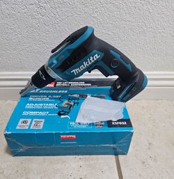 Makita screw gun