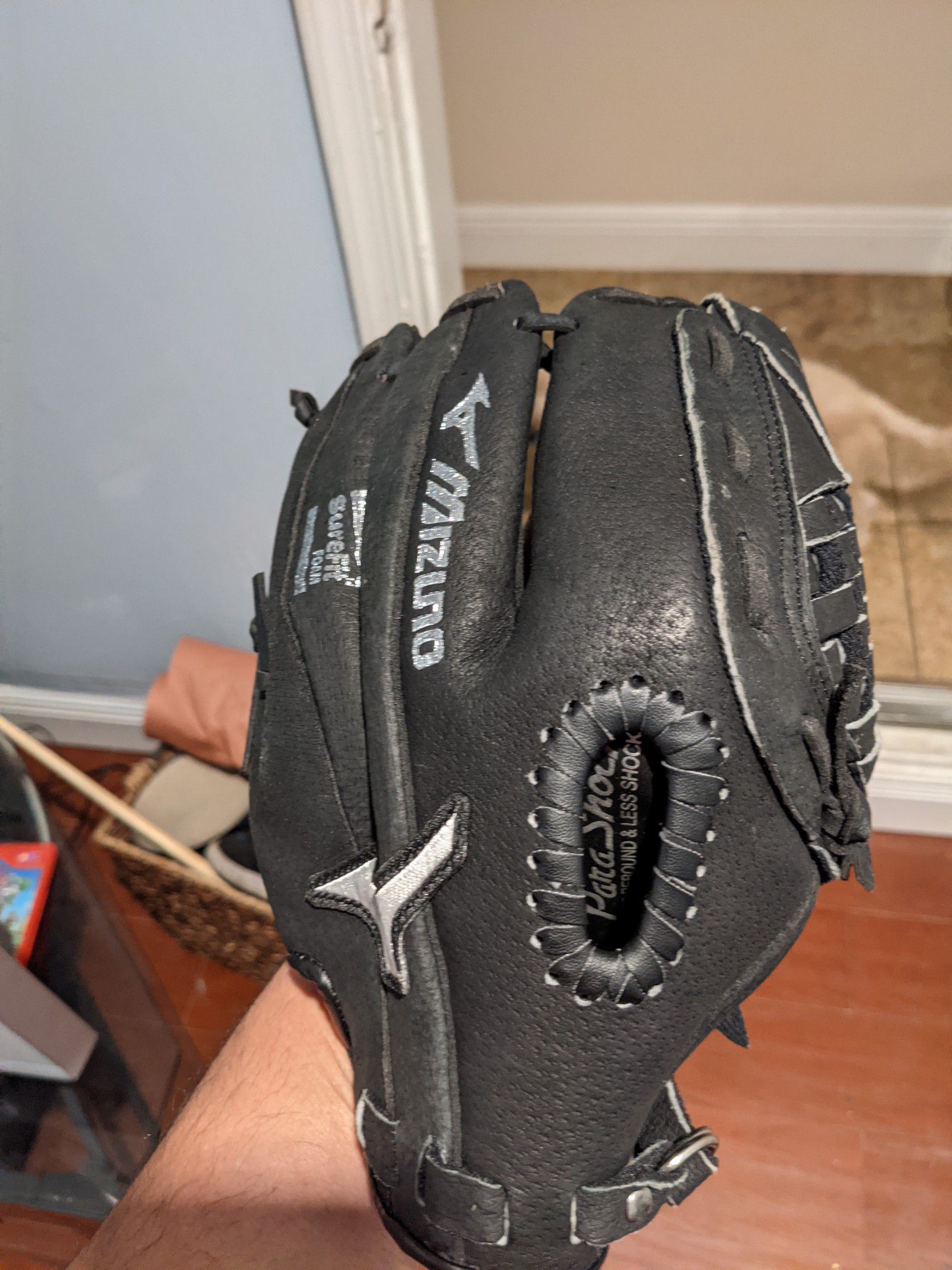 Mizuno Baseball glove