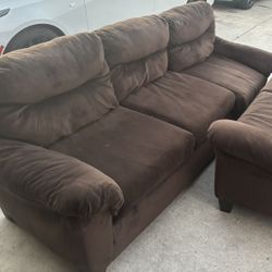 Table/sofas/ Queen Bed 