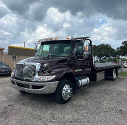 2016 International 4300 Tow