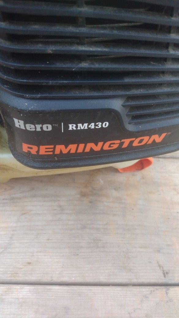 remington 2 cycle Leaf blower Hero RM430 runs Works Great