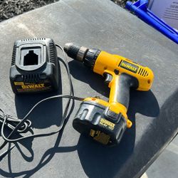 Dwalt Dw990 Drill