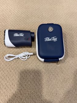 Blue tees golf range finder 3 max like new