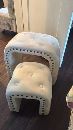 Ottoman Set – Excellent Condition