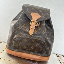 Louis Vuitton Montsouris MM Monogram Backpack 