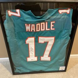 NFL Autographed Jaylen Waddle Jersey