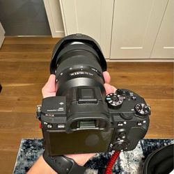 Sony a7r iii camera with G master lens  24-70mm