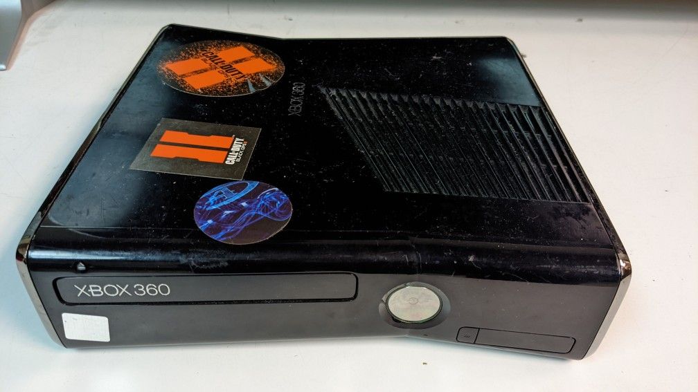 Xbox 360 Slim With Dual Nand TX-DemoN Installed.