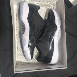air jordan 11 retro low, size 10.5, spacejam
