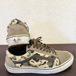 VANS - Camo Old Skool Size 10.5