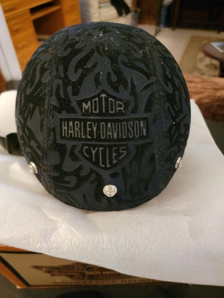 Ladies Harley Davidson Helmet  Size M