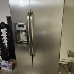 GE Side By Side Fridge