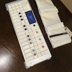 OP1 Field With Stand And Carrying Case