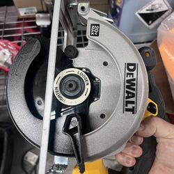 Dewalt Bare Saw New 