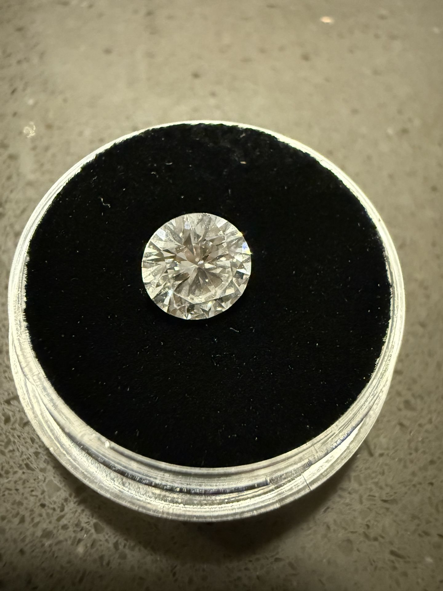 1.08 ct, round brilliant, D, VS1, IGI-certified lab-grown diamond