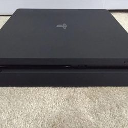 PlayStation 4 Slim