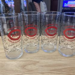 4- Cincinnati Reds 1976 World Series Glasses 